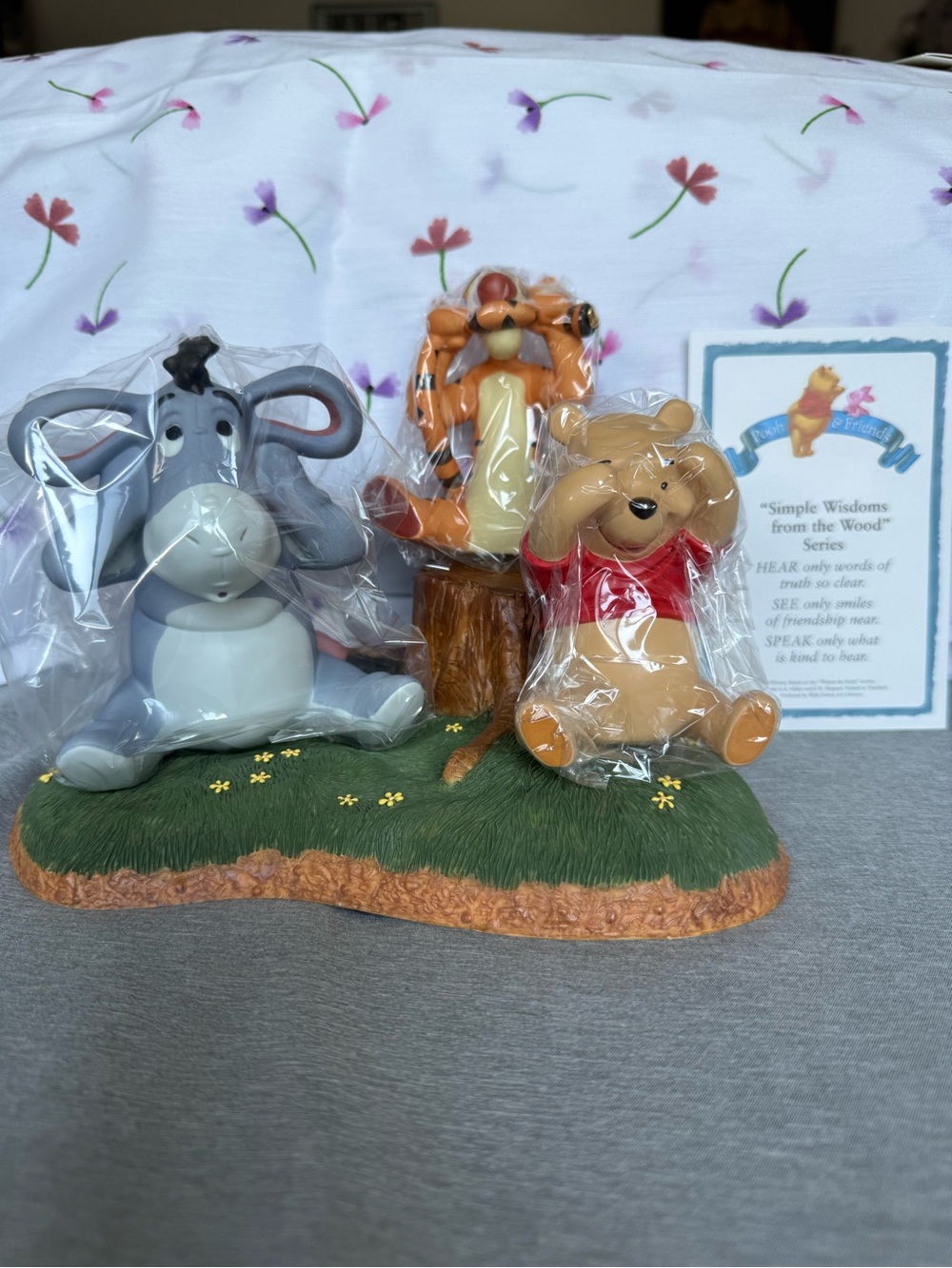 Winnie the Pooh & Friends Figurine Set “Simple Wisdom from the Wood” Series